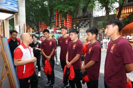 在影片中，佟大为饰演的海归心理学博士缪大同是四川人，为了更好塑造角色，佟大为主动向导演自荐用四川话方言进行表演，为此，开拍前佟大为就邀请了方言老师，;狠学四川话，被台词老师和当地的群众演员用地道四川话点赞;讲滴不错嘛